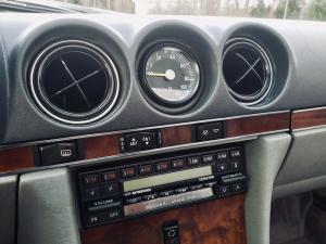 Mercedes-Benz 560 SL 1986 года  (NA)